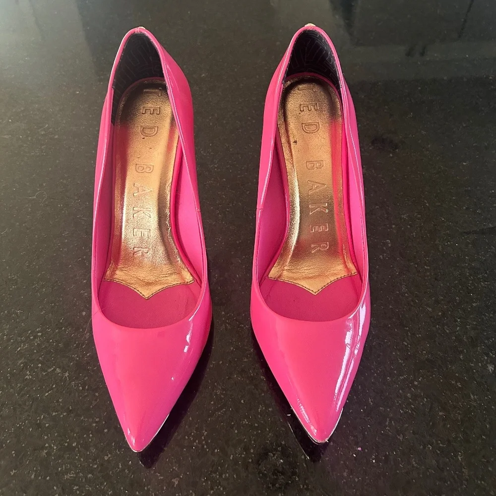 Ted Baker Hot Pink/Fuchsia IzBell Patent Leather Pumps